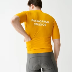 Bright Yellow Essential Men's Jersey -Sport Vêtements Magasin 20220210 PNS ESSENTIAL22 1064