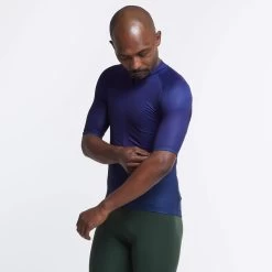 Night Tricolor SE Men's Jersey -Sport Vêtements Magasin mens tricolor se jersey night front 2000x b3297b5d d301 4561 8724 307bced8c0a3